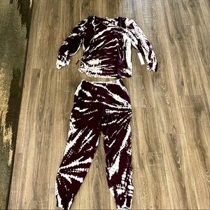 Young fabulous & broke tie dye small jogger set